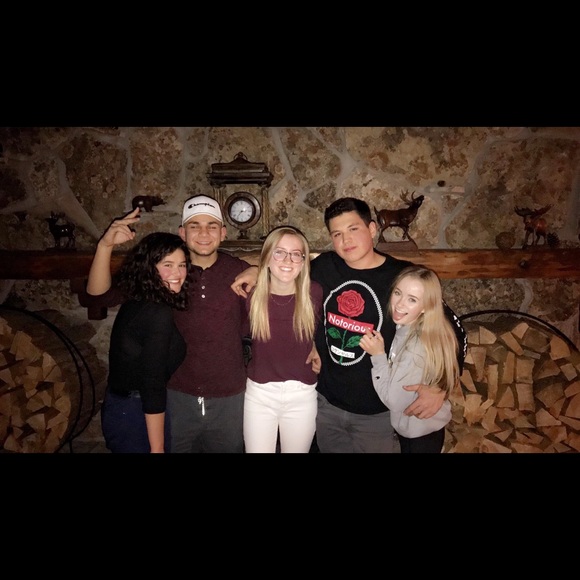 Meet your Posher, Cody - Picture 8 of 8